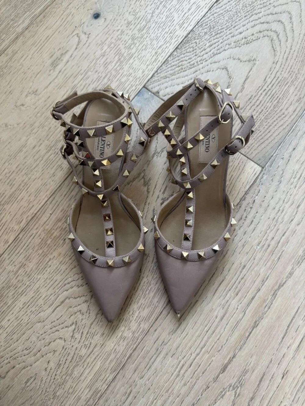 Valentino Garavani Rockstud Caged Kitten Heel Pumps 36.5